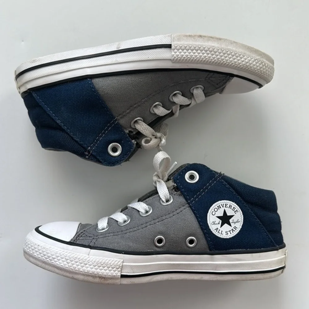 Converse Chuck Taylor All Star Axel Mid Top Grey Navy Blue‎ Kids Size 13 665357F